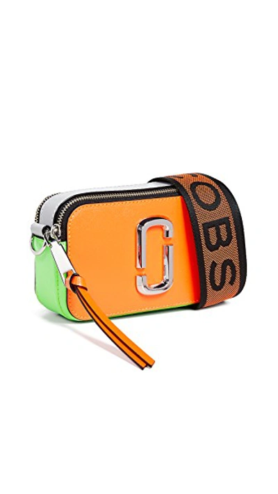 Shop Marc Jacobs Snapshot Fluro Camera Bag In Orange Multi