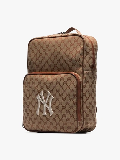 Shop Gucci Brown Ny Yankees Patch Medium Canvas Backpack In 103 - Brown