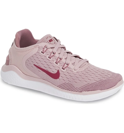 Nike free run 2025 plum chalk