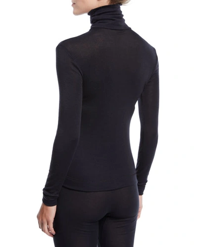 Shop Hanro Silk-cashmere Turtleneck Top In Black