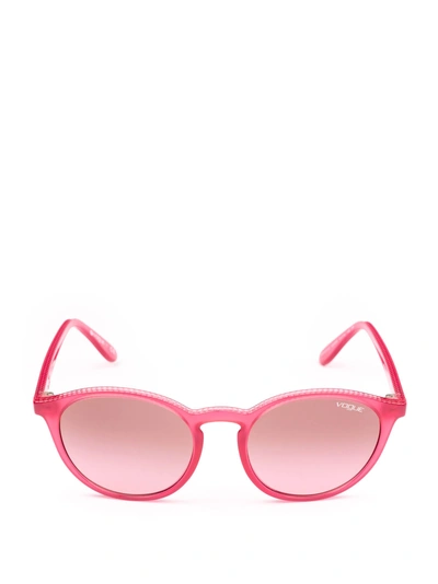 Shop Vogue Eyewear Sunglasses In 2610h8