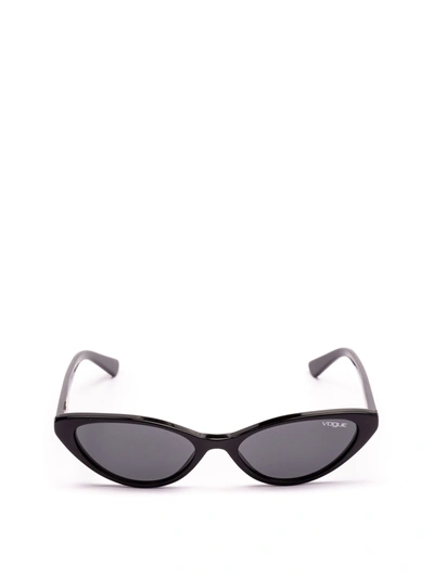 Shop Vogue Eyewear Sunglasses In W44/87