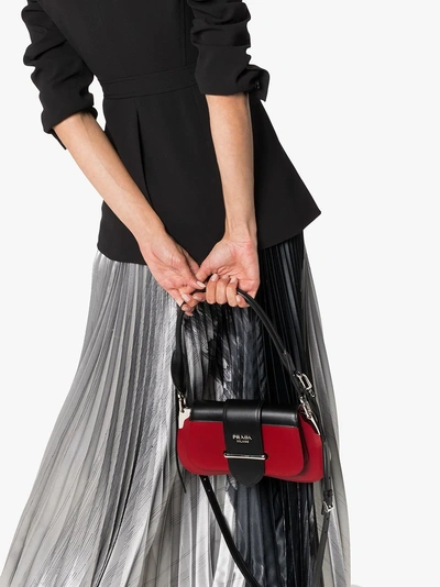 Shop Prada 'sidonie' Schultertasche In Red