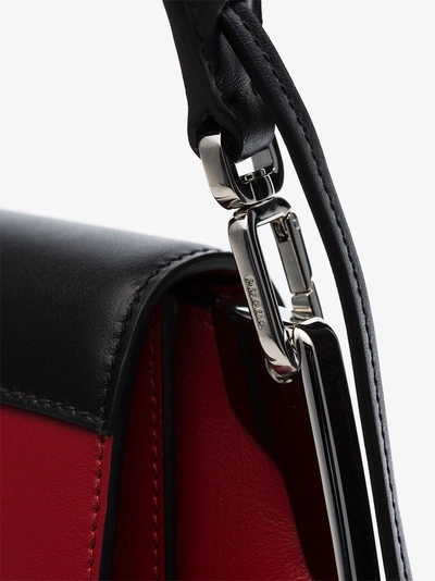 Shop Prada 'sidonie' Schultertasche In Red