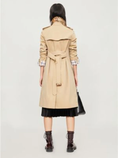 Shop Burberry Protective Womens Beige The Kensington Heritage Check-lined Cotton-gabardine Trench Coat In Honey
