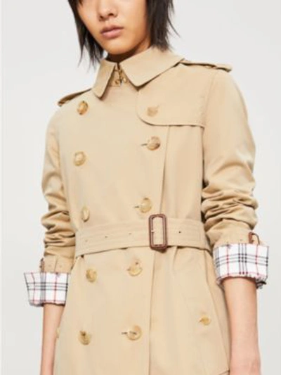 Shop Burberry Protective Womens Beige The Kensington Heritage Check-lined Cotton-gabardine Trench Coat In Honey