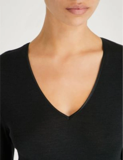 Shop Hanro Woolen Silk Wool And Silk-blend Top In Black