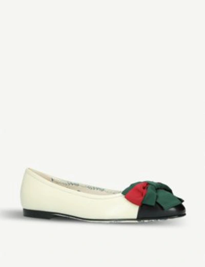 Shop Gucci Sackville Leather Ballerina Flats In Blk/white