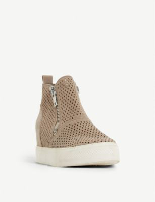 steve madden perforated wedgie