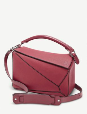 loewe puzzle bag raspberry