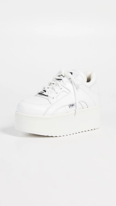 Shop Buffalo Rising Towers Sneakers In Blanco