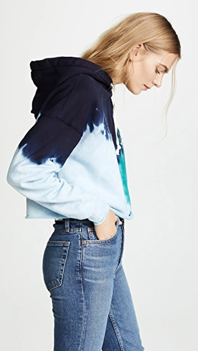 Shop Re/done Cropped Raw Hoodie In Teal Tie-dye