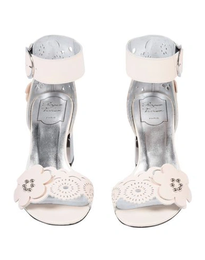 Roger Vivier Sandals In Ivory