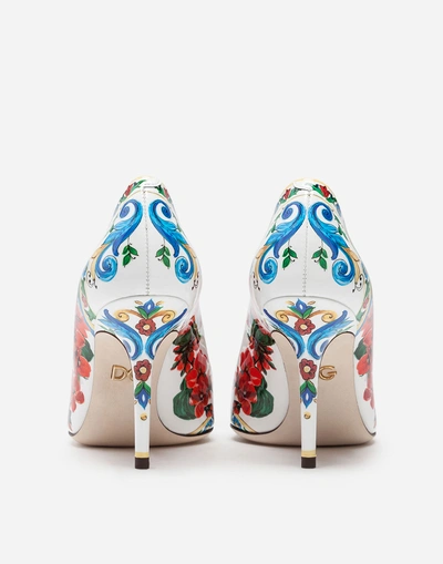 Shop Dolce & Gabbana Printed Patent Leather Pumps With Brooches In Flowers Print