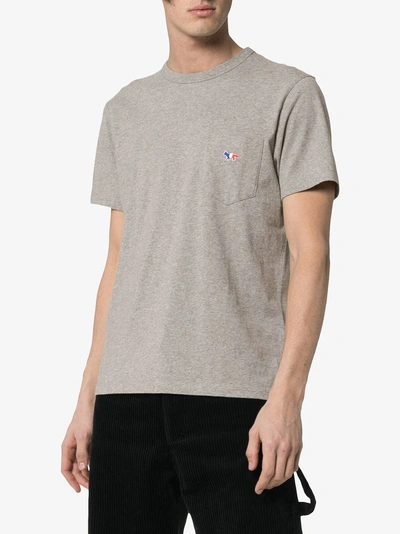 Shop Maison Kitsuné T-shirt Mit Tasche In Grey