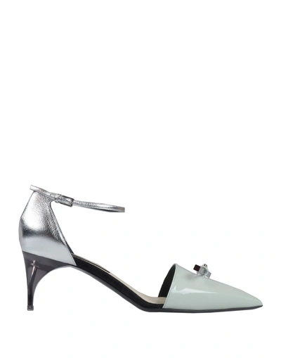 Shop Alain Tondowski Pump In Light Green