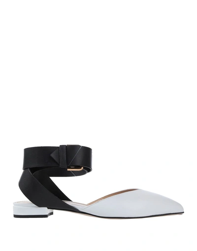 Shop Space Style Concept Sandals In White