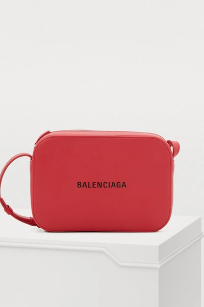 Shop Balenciaga "everyday" L Shoulder Bag In 6565