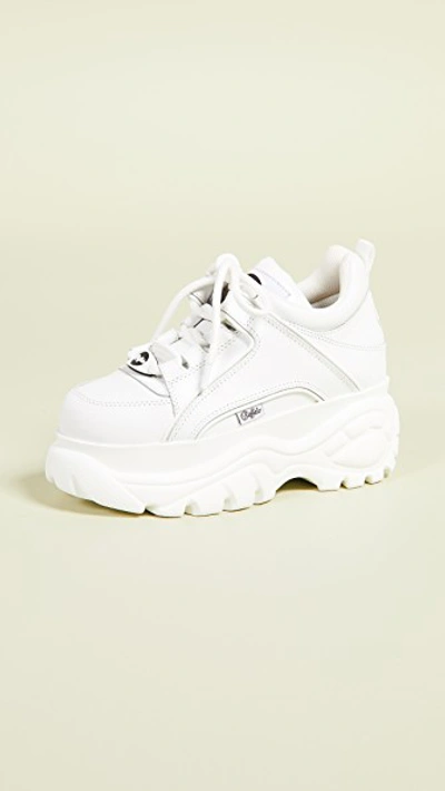 Shop Buffalo Classic Kicks Trainers In Blanco