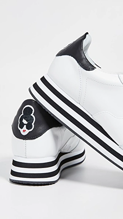 Alice and olivia magman sneaker sale