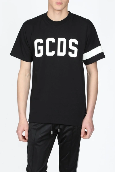 Shop Gcds Short Sleeve T-shirt In Nero