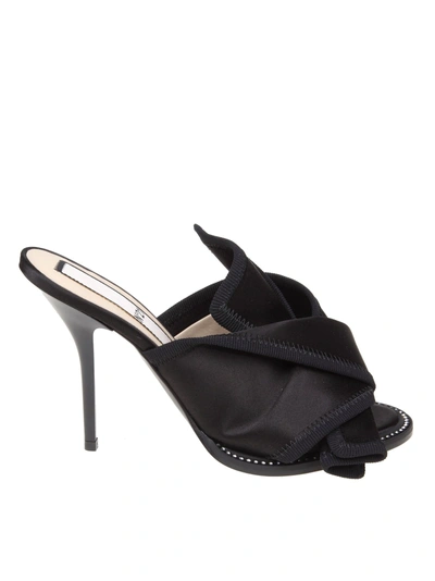 Shop N°21 N ° 21 Sabot In Satin Color Black