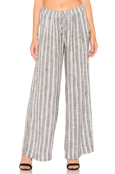 Shop Bella Dahl Pleated Front Wide Leg Pant In Gray. In White