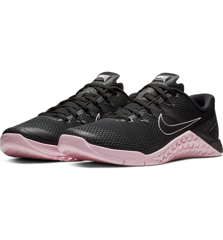 nike metcon 4 pink and black