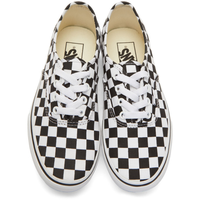 vans black and white lace up