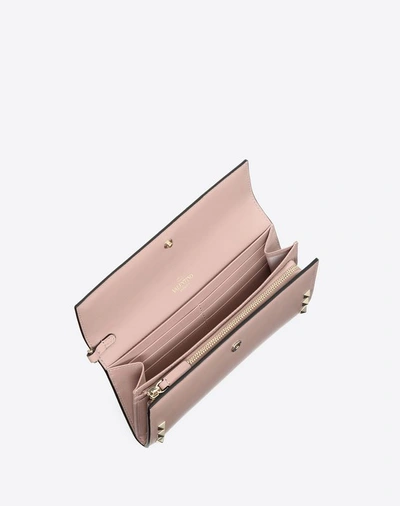 Shop Valentino Garavani Rockstud Wallet In Poudre