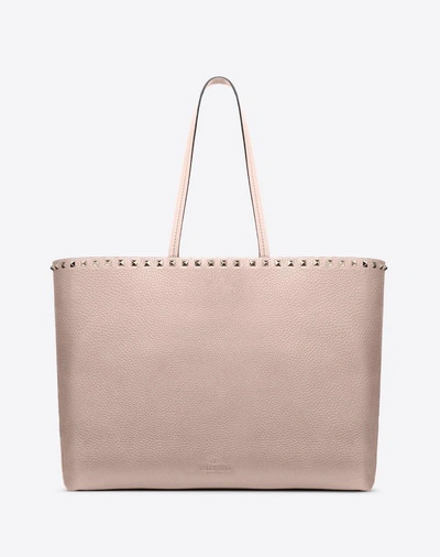 Shop Valentino Garavani Rockstud Grainy Calfskin Tote Bag In Poudre