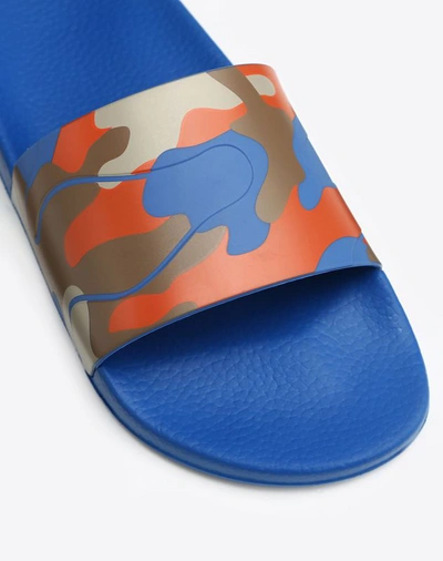 Shop Valentino Garavani Uomo Camouflage Rubber Slider Sandal Man Dark Blue 100% Pvc 46