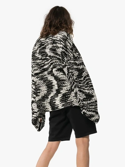 Shop Ambush Pullover Mit Wellenmuster In Black/white