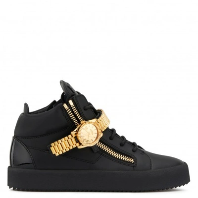 Shop Giuseppe Zanotti Gzxcowan In Black