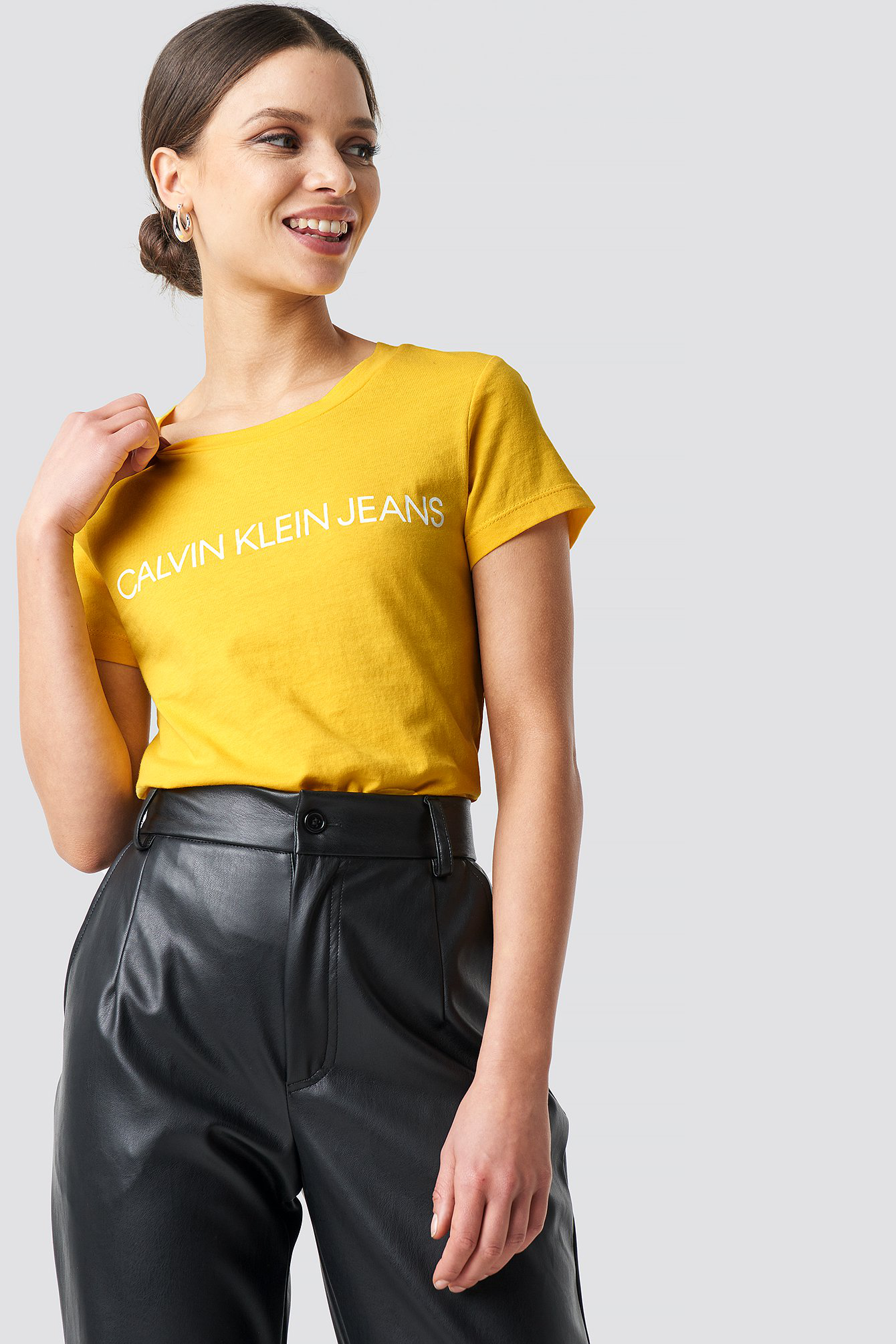 institutional logo slim fit tee