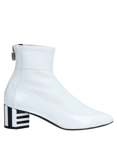 Shop Pierre Hardy Woman Ankle Boots White Size 8 Soft Leather