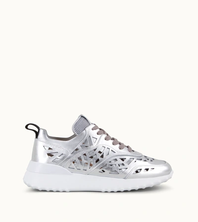 Shop Tod's Sneakers In Leather In Silver