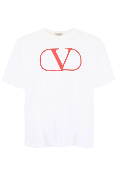 Shop Valentino Logo T-shirt In Bianco Rosso|bianco