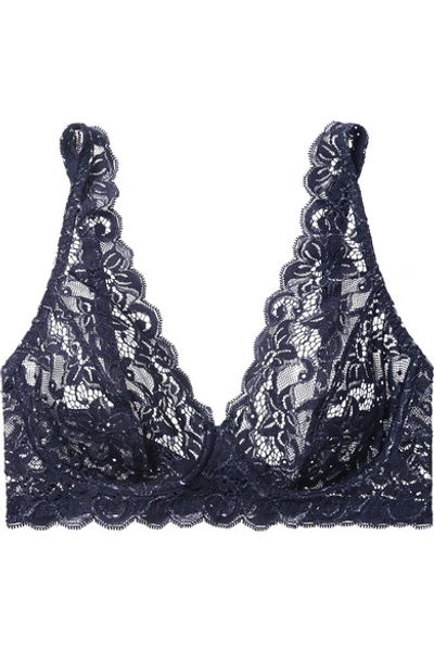 Shop Hanro Moments Stretch-lace Soft-cup Bra In Navy