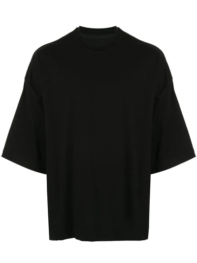 Shop Julius T-shirt Im Oversized-look In Black