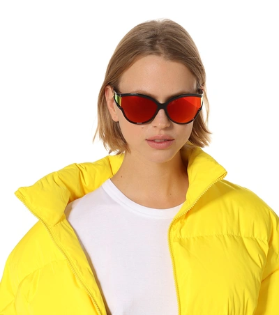 Shop Balenciaga Unlimited Round Sunglasses In Orange