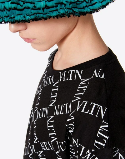 Shop Valentino Uomo T-shirt With Vltn Grid Print In Black