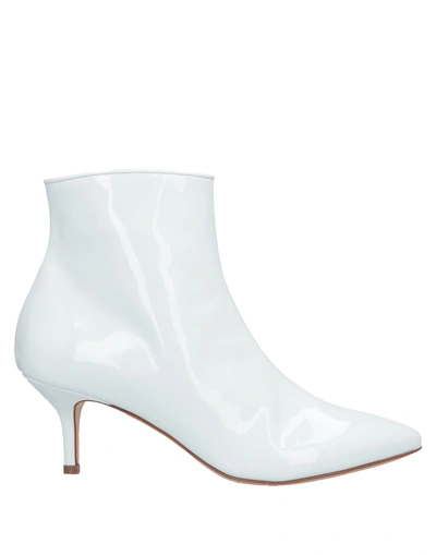Shop Polly Plume Woman Ankle Boots White Size 8 Soft Leather
