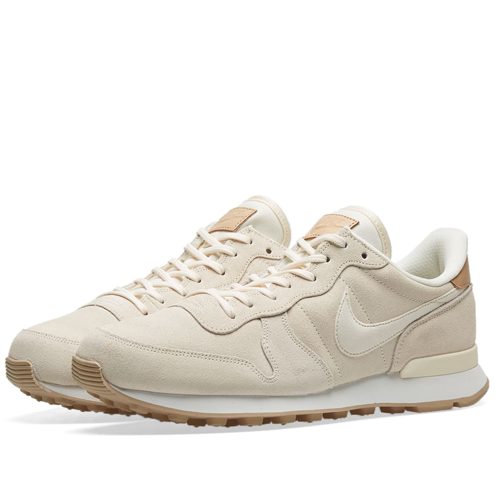 nike internationalist creme