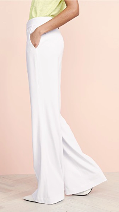 Alice And Olivia Dylan High Waist Wide Leg Pants In Ecru Vegan Leather In White