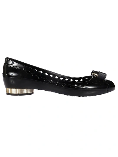 Shop Ferragamo Bow Jelly Ballerinas In Black