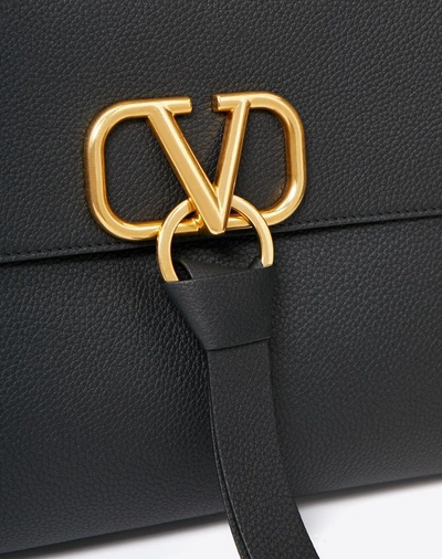 Shop Valentino Garavani Medium Vring Grainy Calfskin Chain Bag In Black