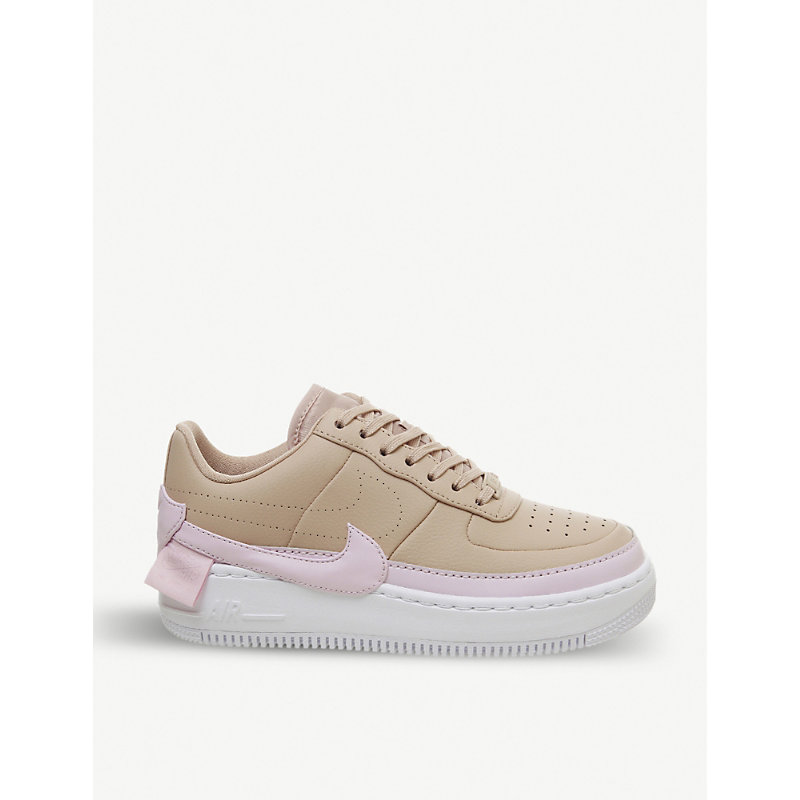nike air force 1 jester trainers in beige and pink