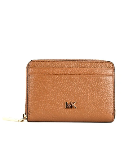 Shop Michael Michael Kors Mercer Wallet In Cammello