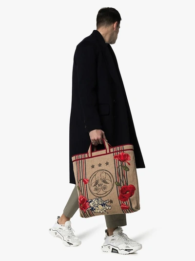 Shop Gucci Bestickte Handtasche In Brown